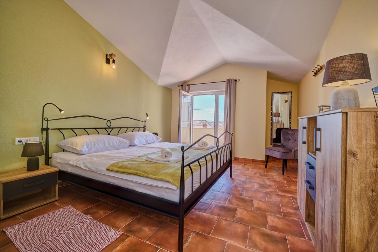 Anovi Holiday Homes By Litto Trogir Exteriör bild