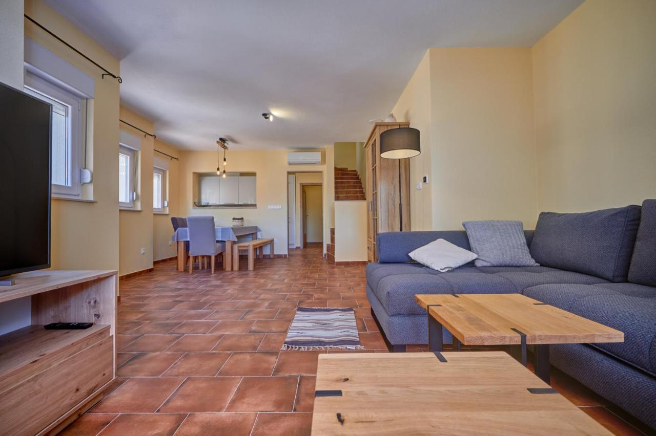 Anovi Holiday Homes By Litto Trogir Exteriör bild