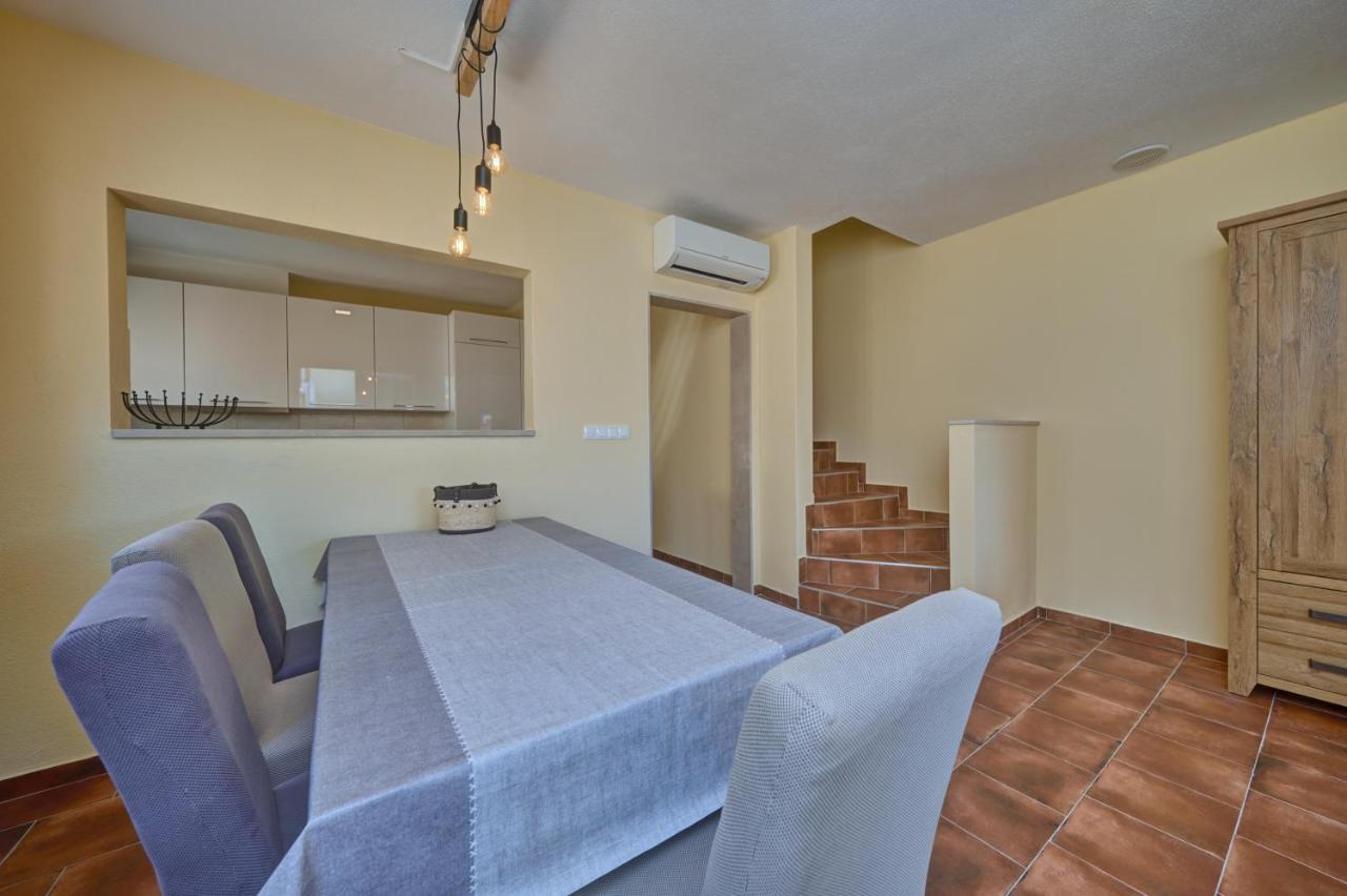 Anovi Holiday Homes By Litto Trogir Exteriör bild
